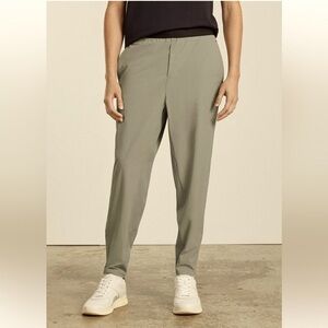 Everlane The Everyone Sweatpant Clay Nylon Men’s L Women XL Pull On Drawstring